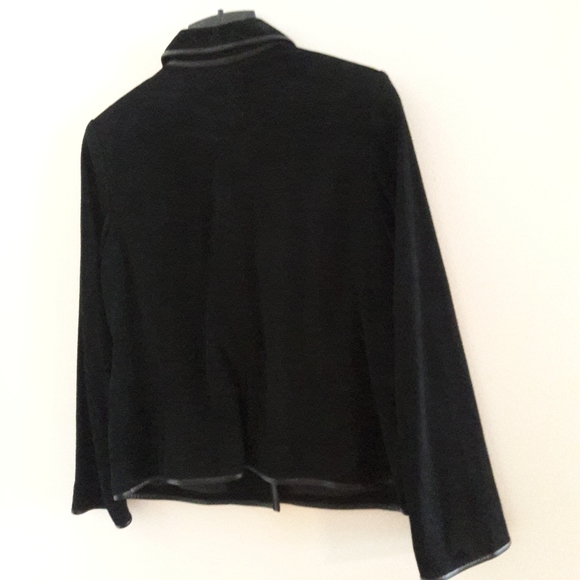 Talbots black soft suede cropped jacket size 14petite - Picture 6 of 7